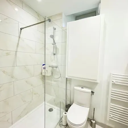 Hyper Centre Cosy Wifi * 罗德兹